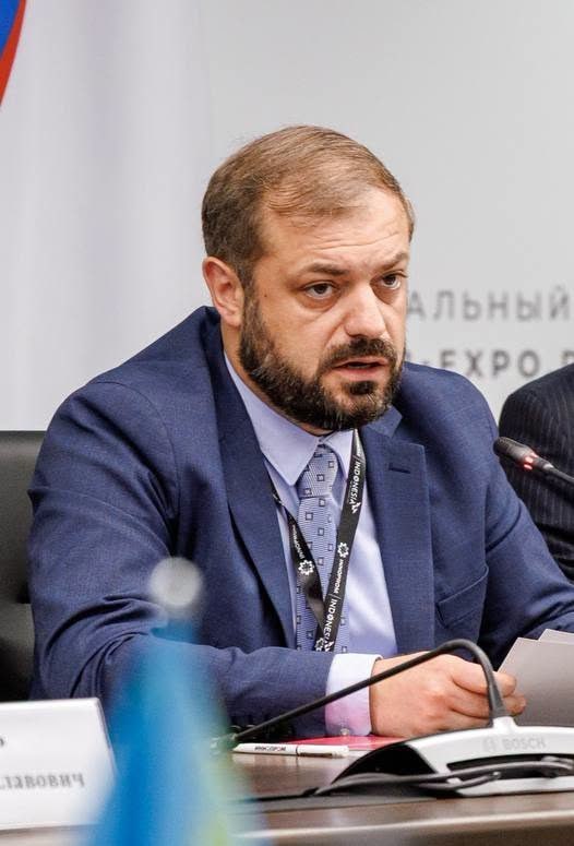 Министр экономики Армении принял участие в сессии Совета по промышленной политике ЕАЭС в Екатеринбурге