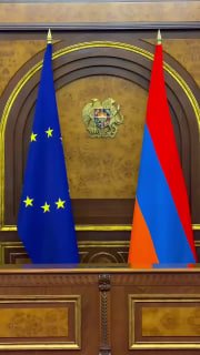 Пашинян и Урсула фон дер Ляйен провели расширенную встречу в правительстве Армении